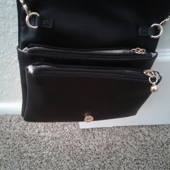 Black crossbody - Picture 2 of 5